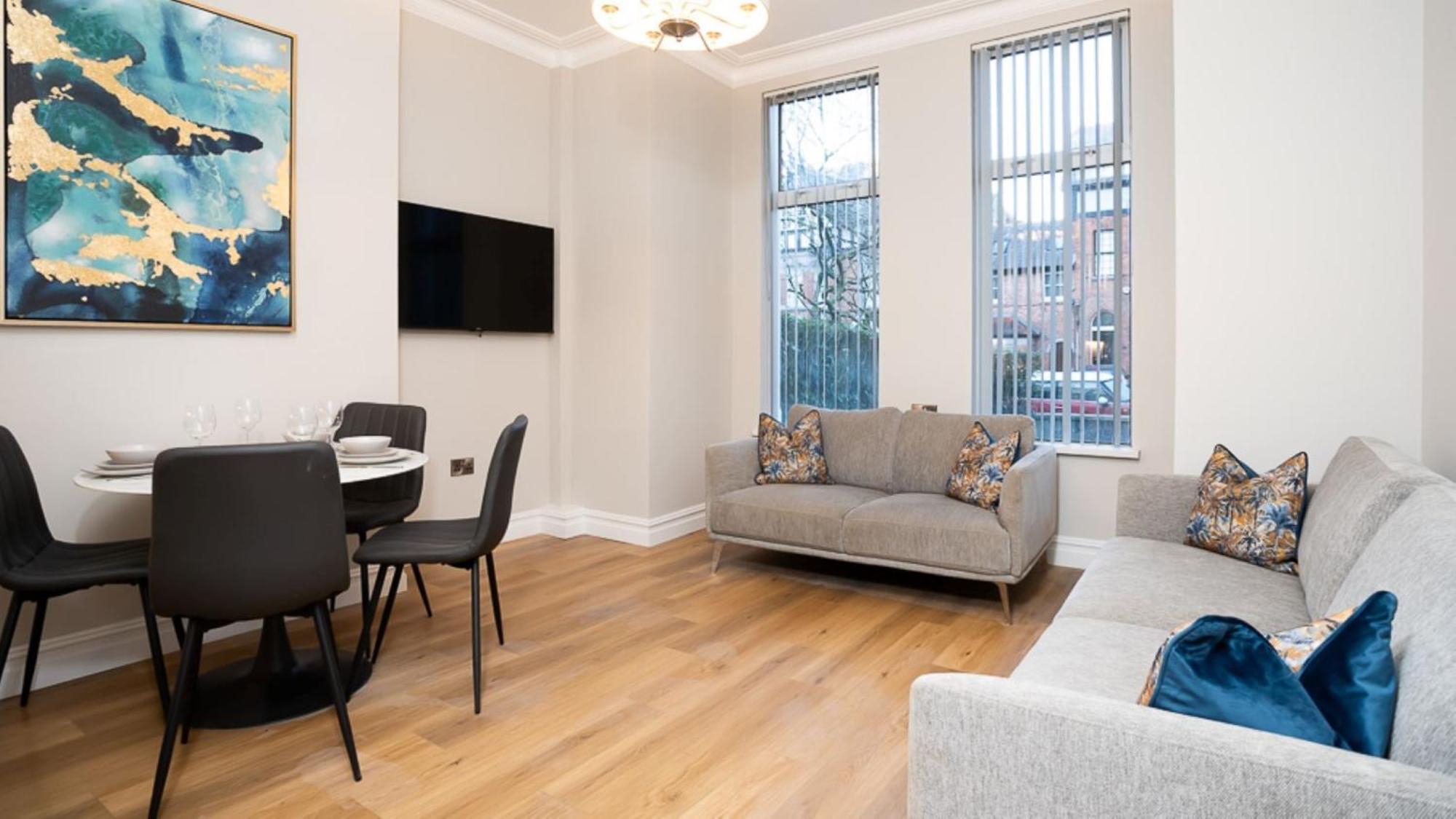 Modern 2 Bdr Apartment At Queens By Belfast City Breaks Экстерьер фото